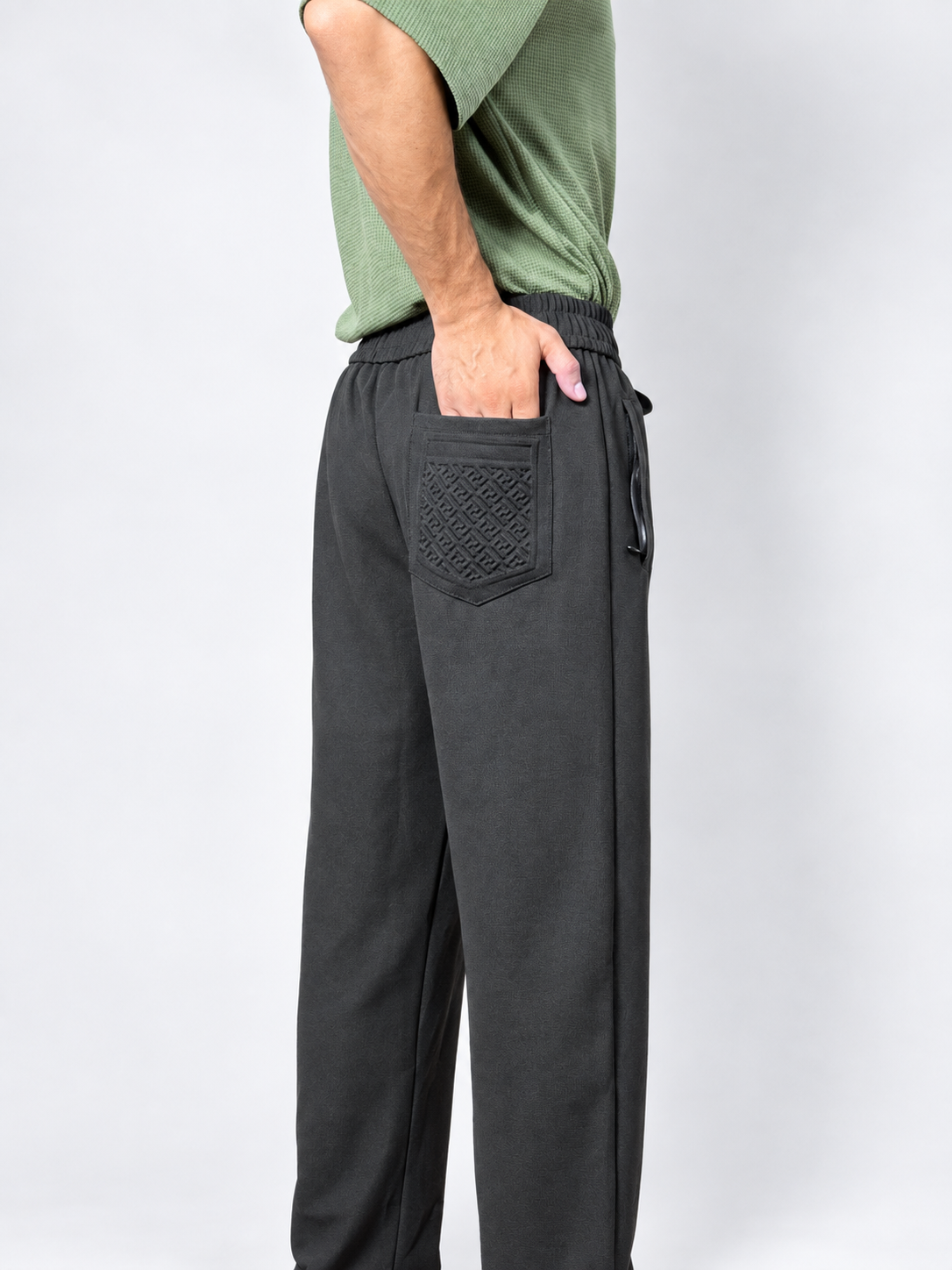Men’s Black Relaxed-Fit Knitted Waffle Trouser – Textured Pocket Detail