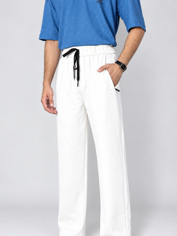 Men’s White Relaxed-Fit Knitted Waffle Trouser – Textured Pocket Detail