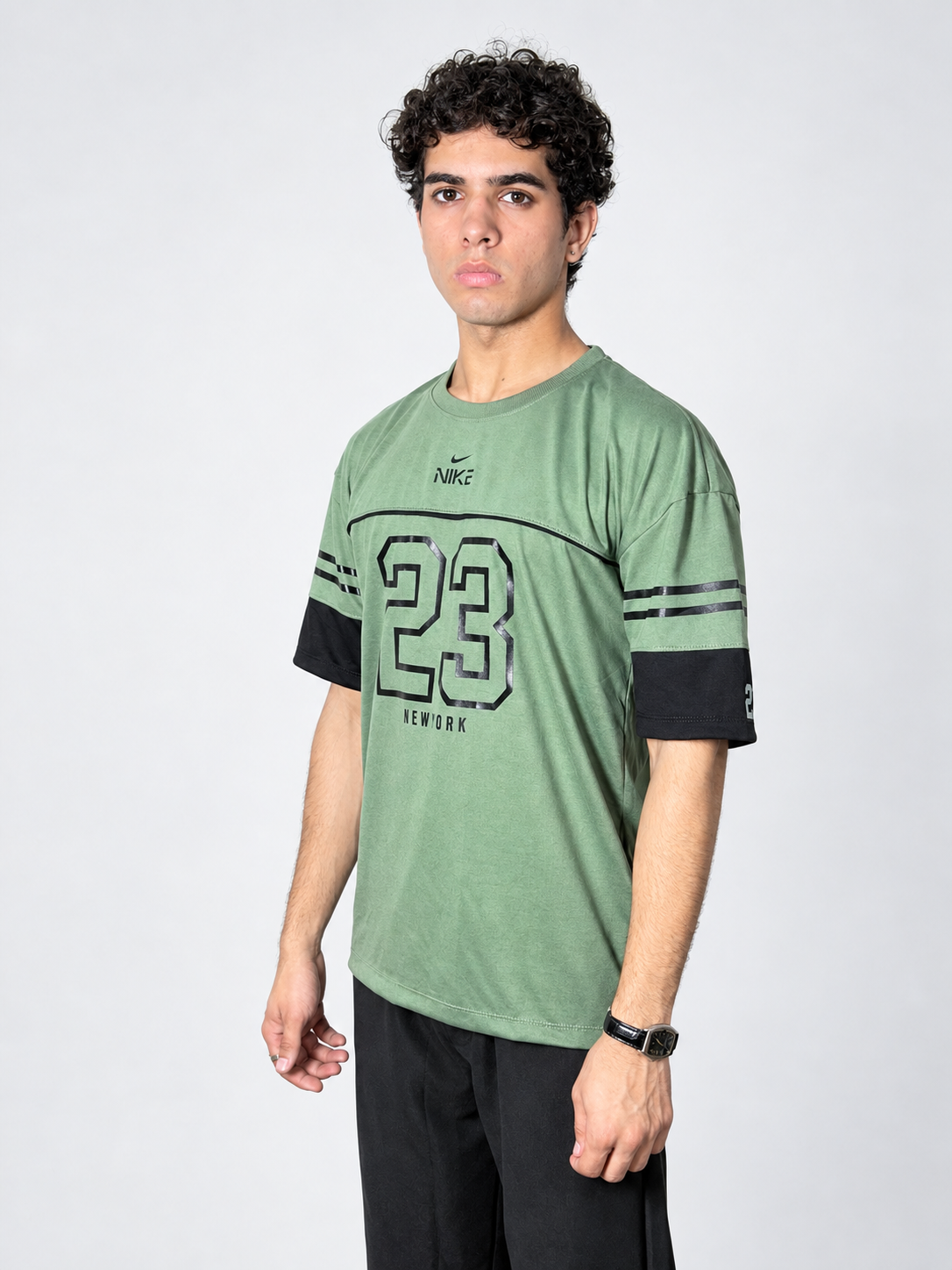 Nike Drop-Shoulder Oversized Graphic Tee "23" – Green